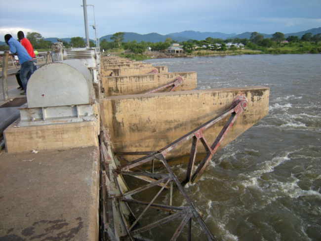 Kamuzu Barrage water-control structure, Liwonde, Malawi